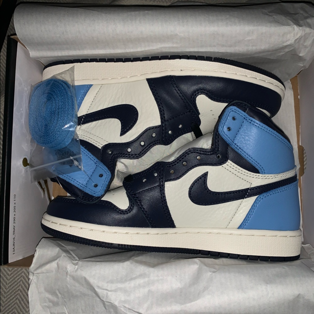 Air Jordan 1 Retro High OG ‘UNC’ Obsidian 🦋